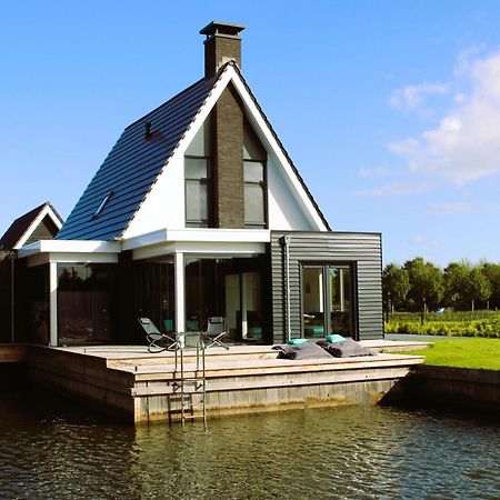 Peaceful Villa On The Water In Stavoren Buitenkant foto