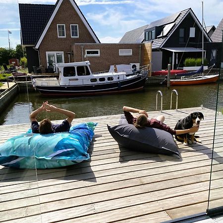 Peaceful Villa On The Water In Stavoren Buitenkant foto